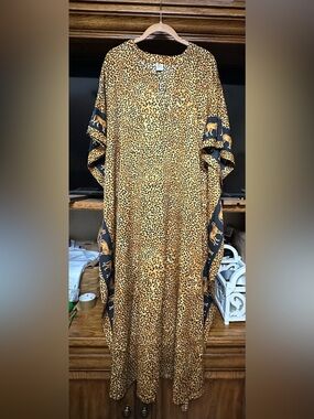 NWOT Rima Beachwear Leopard Caftan Swim Cover Up One Size Resort Wear
